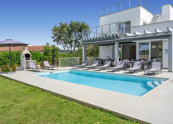 Luxury - Amazing Sea Views * 손 보우